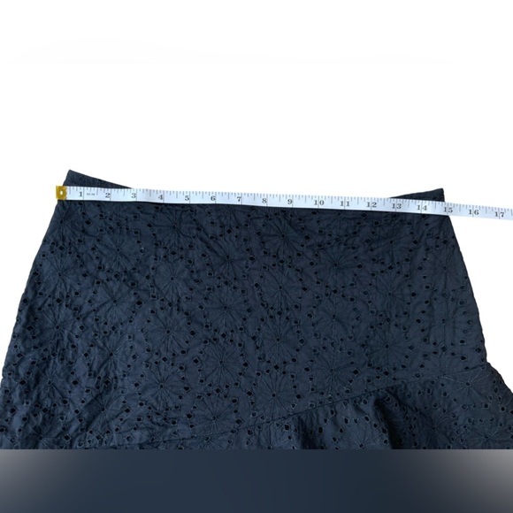 BANANA REPUBLIC NAVY BLUE EYELET RUFFLE MINI SKIRT – SIZE 6 – Y2K PREPPY CHIC - Picture 7 of 9